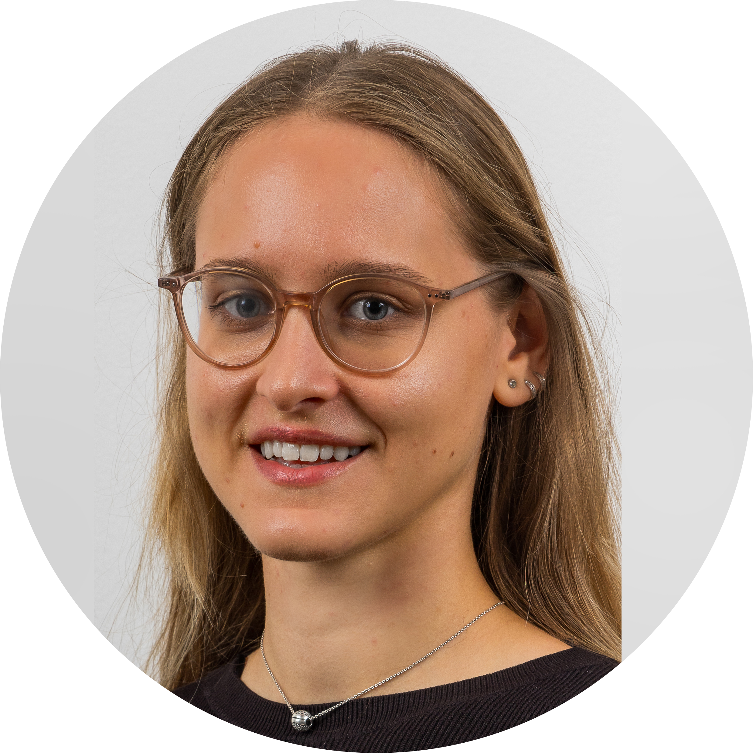 Go to the profile of Ernestina Lavrih