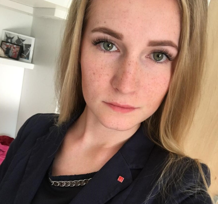 Go to the profile of Nikol Mikysková