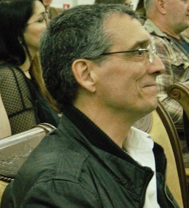 Go to the profile of Yannis Karamanos