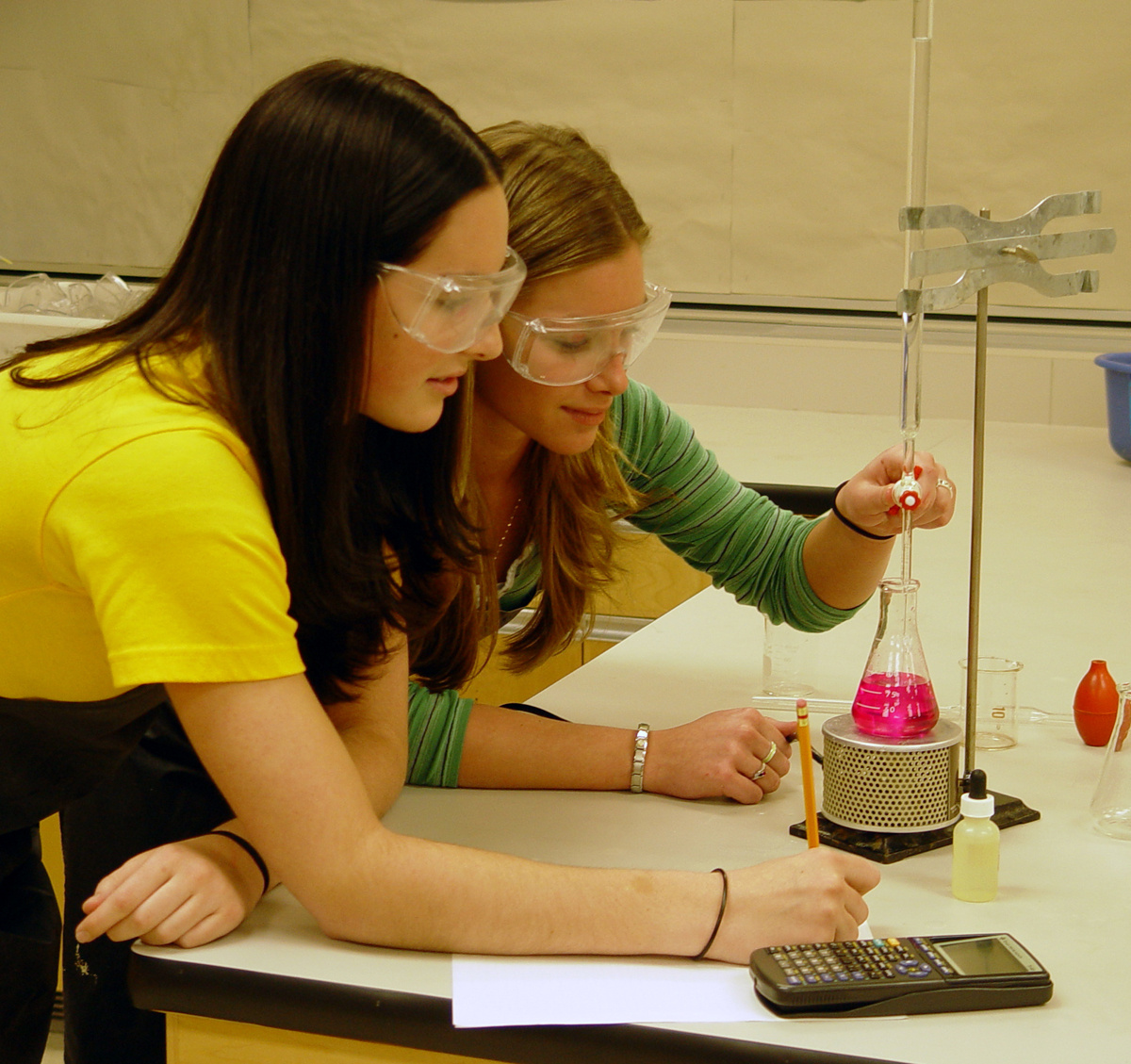 Free online course to introduce teenagers into biochemistry