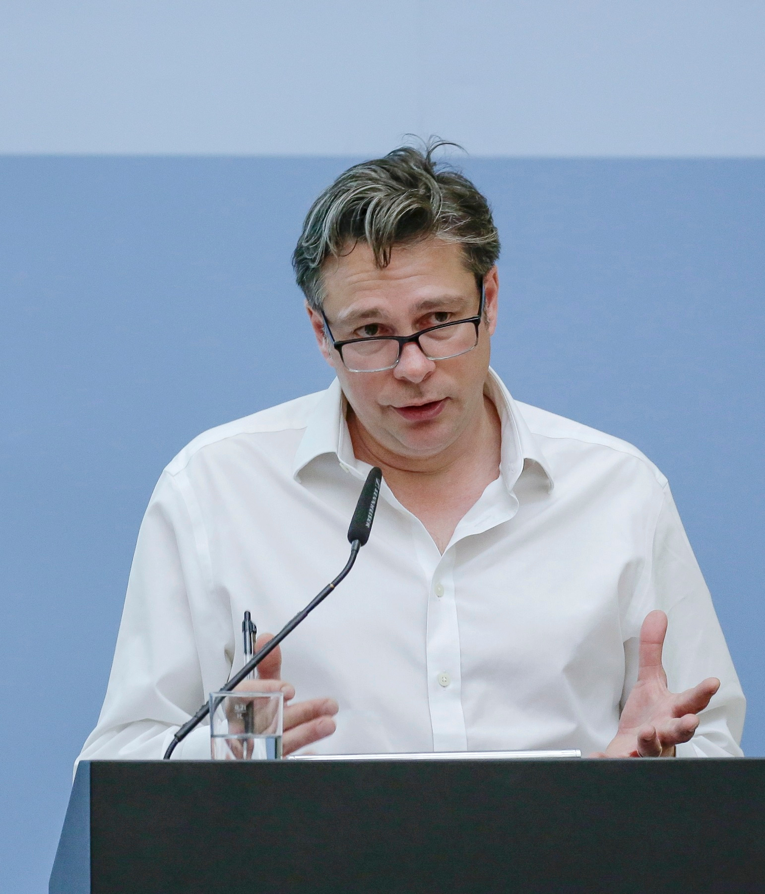 Go to the profile of Peter Mills